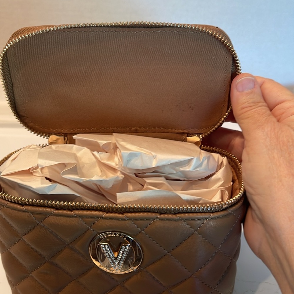 NWT $330 Valentino Orlandi Taupe Quilted Bag Vegan Leather 2 ways to carry style - Picture 10 of 17